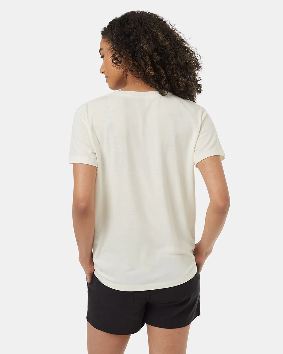 Artist Series Love Gives T-Shirt - Image 3