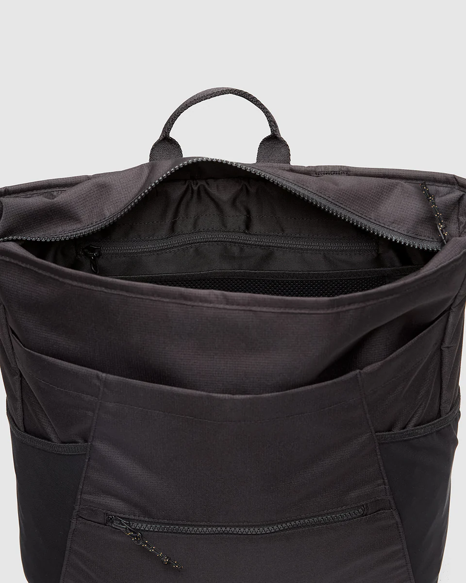 Gibsons Tote Pack - Image 4