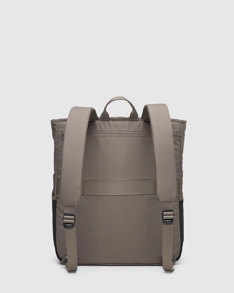 Gibsons Tote Pack - Image 4