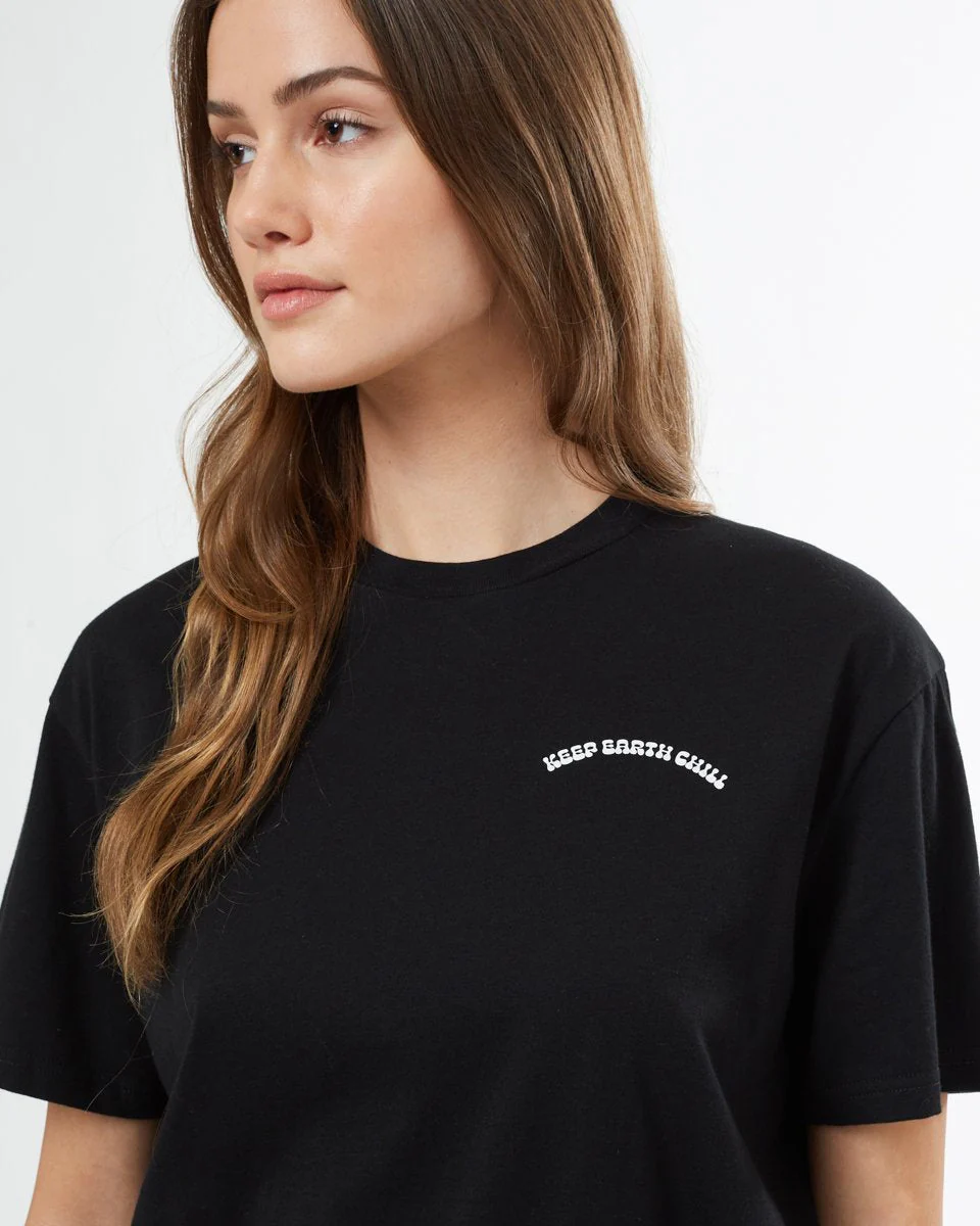 Keep Earth Chill Unisex T-Shirt - Image 3
