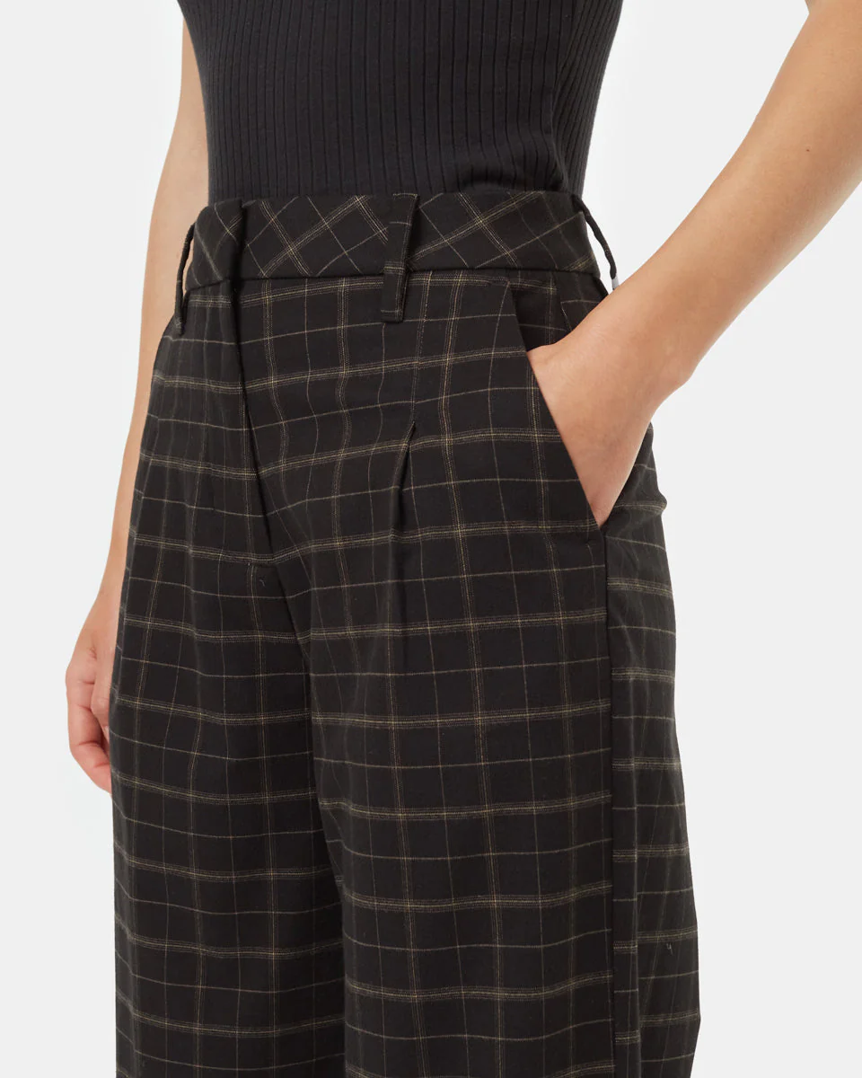 Soft EcoTwill Pleat Front Pant - Image 4