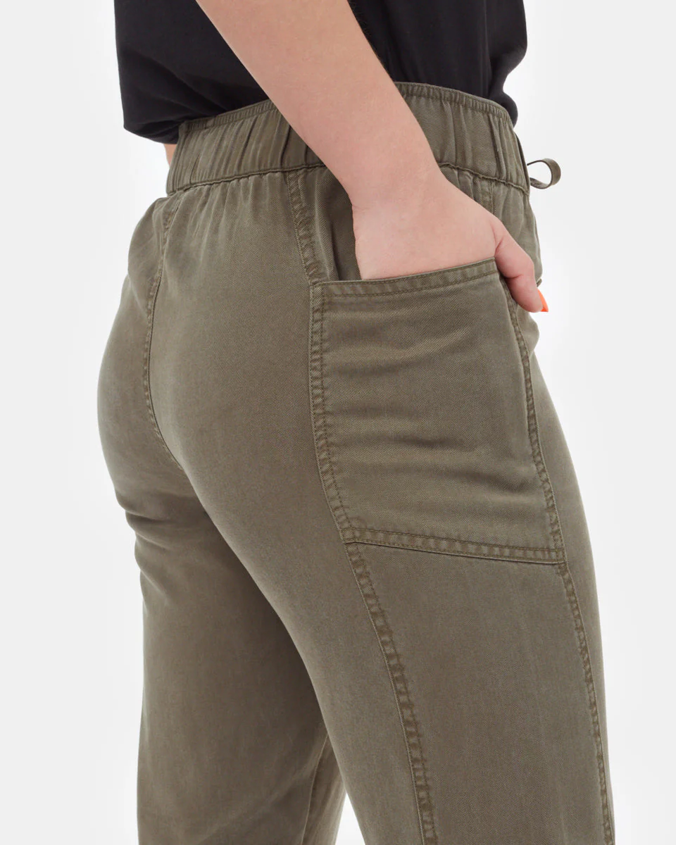 Colwood Jogger - Image 4