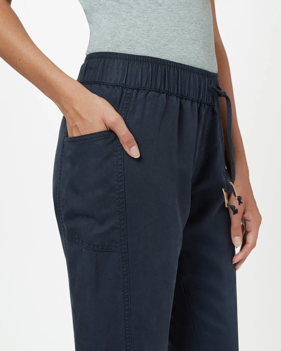 Colwood Jogger - Image 5