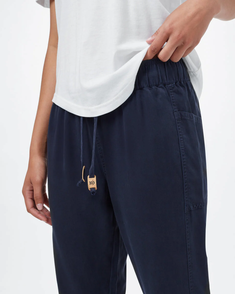 Colwood Jogger - Image 8